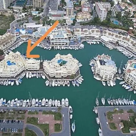 Lujoso En De La Isla De Puerto Marina Apartmán *
